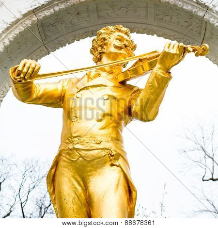 Close up statue of Johann Strauss,  Stadtpark in Vienna, Austria