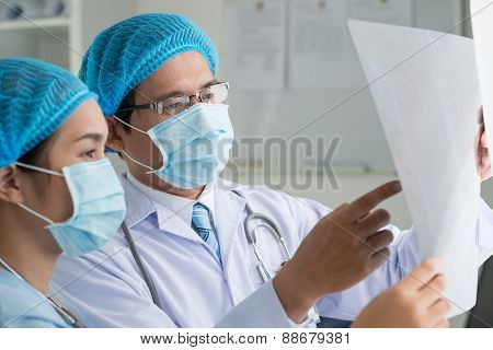 Surgeons With Radiogram
