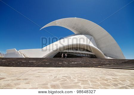 Auditorio de Tenerife - futuristic and inspired in organic shapes building