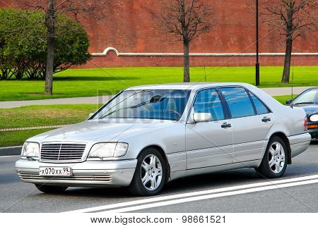 Mercedes-benz W140 S-class