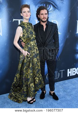 LOS ANGELES - JUL 12:  Rose Leslie and Kit Harington arrives for the Season 8 premiere of HBO's 'Game of Thrones' on July 12, 2017 in Los Angeles, CA