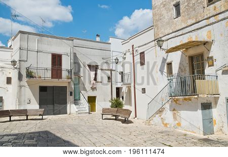 Characteristic alleyway of Mottola. Puglia. Southern Italy.