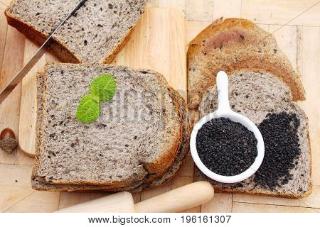 Whole wheat bread with seed black sesame