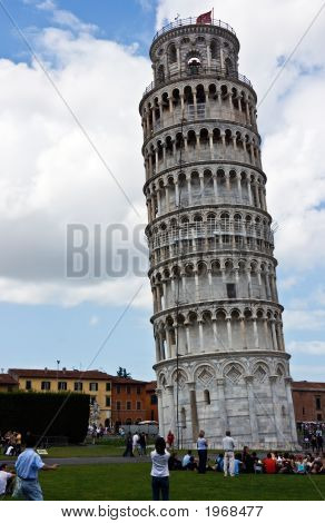 Torre de Pizanskii o campo de milagre. Itália.