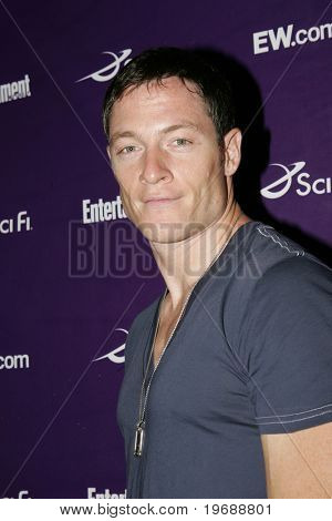 SAN DIEGO, CA - 26. Juli: Schauspieler Tahmoh Penikett beachtet der jährlichen Comic-Con International SciFi-Chan