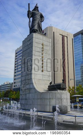 SEOUL SOUTH KOREA - OCTOBER 28, 2016 : Gwanghwamun Square with the statue of the Admiral Yi Sun-sin