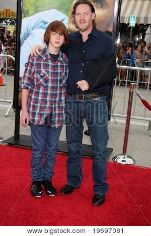 LOS ANGELES - lug 20: Donal Logue e figlio Finn arriva alla Premiere di 