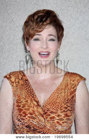 LOS ANGELES - JUL 24: Carolyn Hennesy på 2010 General Hospital Fan Club Lunchen på Airtel Hot