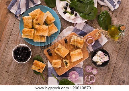 Spinach Puffs With Feta Chese And Spinach.