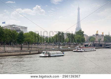 ship Bateaux Parisiens on river Seine, Paris
