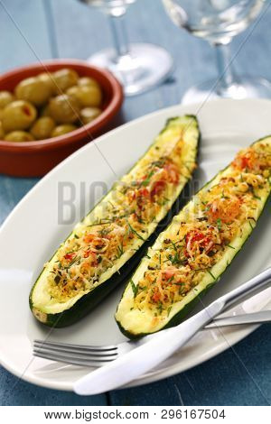 baked vegetarian zucchini boats, courgette farcie