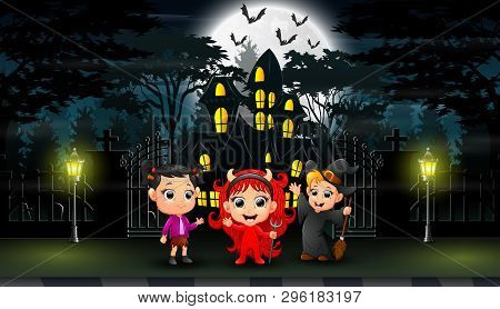 Happy Halloween Celebrate In Front Of The Hounted House