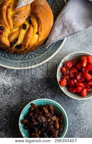 Easter Cake Craffin