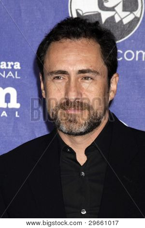 SANTA BARBARA - 3 lutego: Demian Bichir przybywa Awards 2012 rocka wirtuozów w Arlington Theate