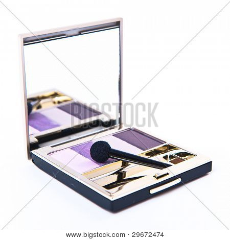 sombras conjunto com pincel sobre fundo branco