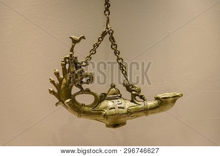 Ancient Byzantine Oil Lamp, Museum Of Anatolian Civilistions, Kale Mahallesi, Altındağ, Ankara