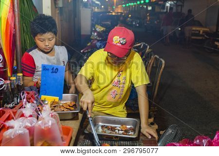 Malacca, Malaysia - August4, 2018: The Stall Of Many Shops Around Jonker Walk Street , China Town In