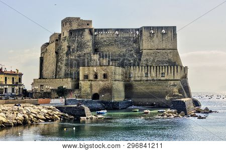 Castel Dellovo Egg Castle , A Medieval Fortress In The Bay Of Naples, Italy