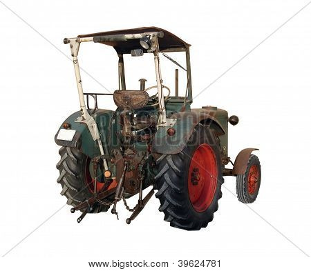 Gamle traktor fra bag
