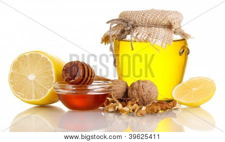 Gesunde Zutaten für die Stärkung der Immunität, isolated on white