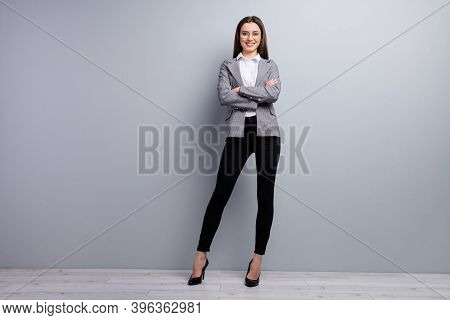 Full Size Photo Of Attractive Business Lady Beaming Smiling Worker Meet Colleagues Assistant Arms Cr