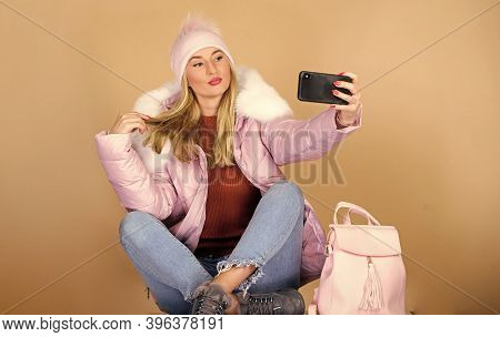 Faux Fur Fashion. Warm Winter Clothing. Phone Selfie. Flu And Cold Season. Leather Bag Fashion. Woma