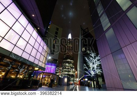 London holiday shopping with Christmas decorations, UK, England