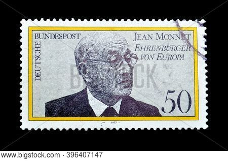 Germany - Circa 1977 : Cancelled Postage Stamp Printed By Germany, That Shows Portrait Of  French En