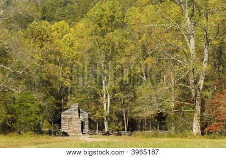 Rustikální srub, CADSES Cove, velké kouřové hory národního parku, Tennessee