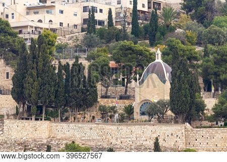 Jerusalem, Israel, November 14, 2020 : View From The Gate Of Repentance Or Gate Of Mercy Of The Moun