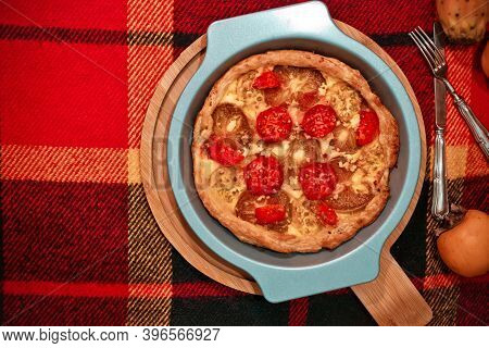 Persimmon And Prickly Pear Figs Di Indica Fruit Autumn Pie With Sweet Cheese In Round Baking Form On