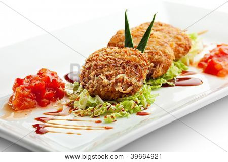 Vlees kroket met tomatensaus