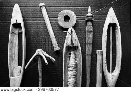 A Set Of Original Antique Wooden Weaving Tools, Hand Weaving Shuttle. Spindle, Manual Spinning