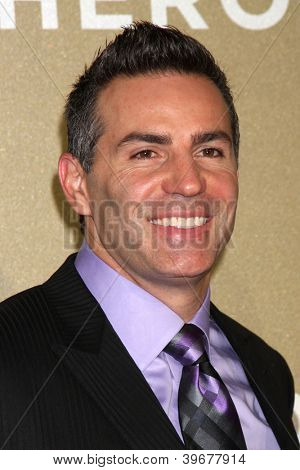 LOS ANGELES - DEC 2: Kurt Warner kommt für die 2012 CNN Heroes Awards im Shrine Auditorium Dece