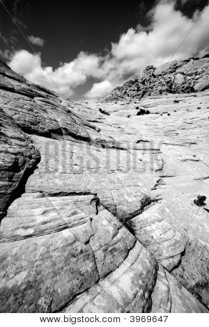 Guardando le arenarie In Snow Canyon - Utah