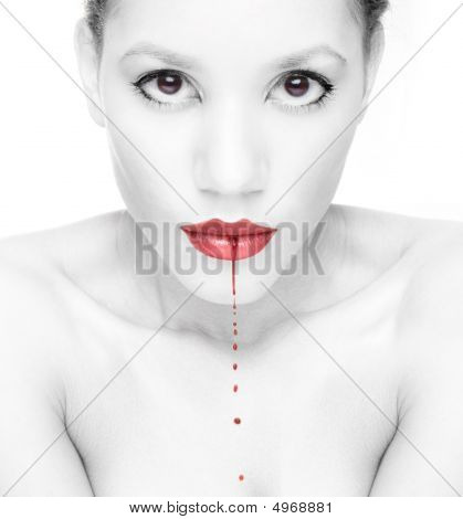 ลิปสติกเปื้อนเลือด