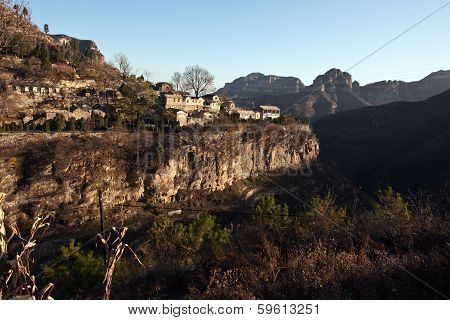 Village - Yue Zhai