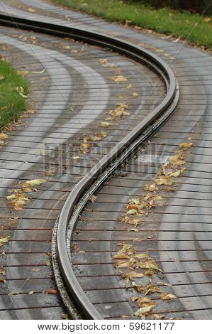 Traintrack curving