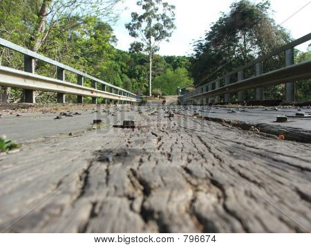 Vieux pont de bois
