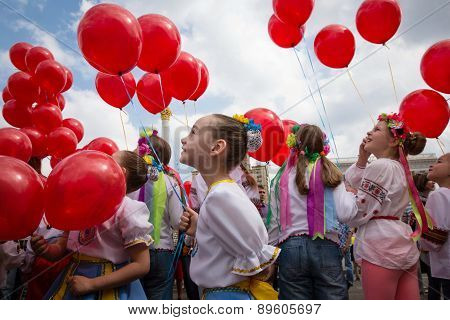 Flashmob Poppies Of Memory In Kyiv