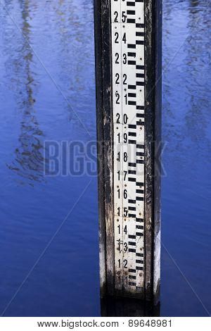 Water level measurement scale.