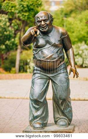 Monument to the great Soviet actor Yevgeny Leonov in the role of