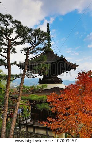 Fall Season At Deva Of Jojakukoji Temple