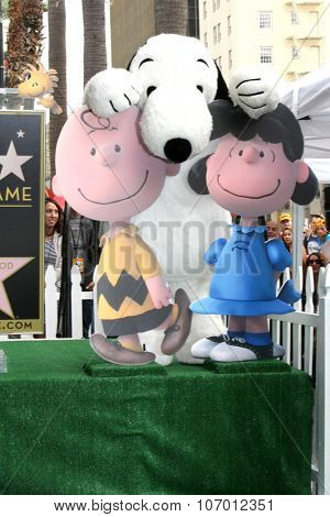 LOS ANGELES - NOV 2:  Charlie Brown, Snoopy, Lucy at the Snoopy Hollywood Walk of Fame Ceremony at the Hollywood Walk of Fame on November 2, 2015 in Los Angeles, CA