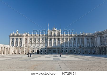 Královský palác v Madridu