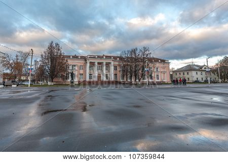 center of the city Narodnaya Square