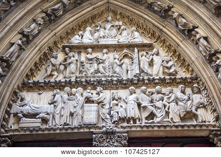 Biblical Statues Cloisters Door Notre Dame Cathedral Paris France