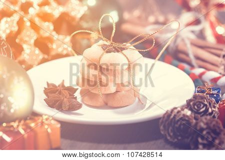 Selective Focus Of Christmas Cookies On The Dish  Made With Color Filters