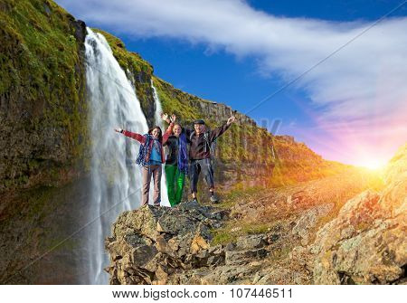 Multi-generation family of hikers