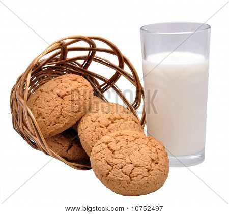 Dünne Captain In einem Korb und Milch